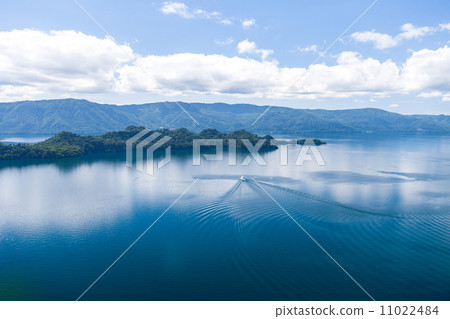 Late Towada in early summer 11022484