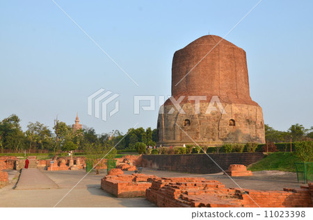 Samurai's Damek · Stupa, which Buddha did for the first time 11023398