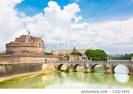 Sant Angelo Castle and Bridge in Rome, Italia.  11023842