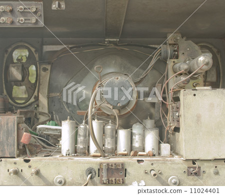 old televetion inside old televetion inside 11024401