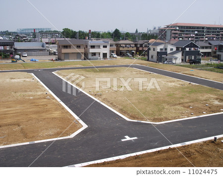 我們在住宅區創造了一條房屋痕跡 11024475