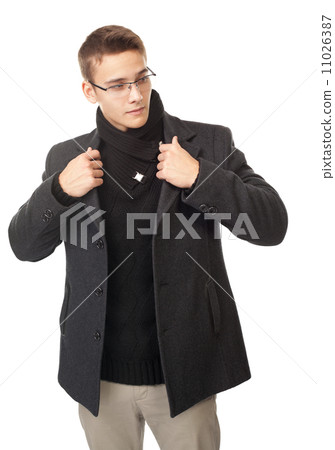 Elegant young man 11026387