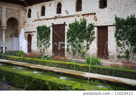 Henneraryh Alhambra Palace Henneraryh Alhambra Palace 11028413