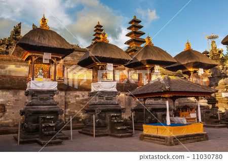 Besakih 11030780
