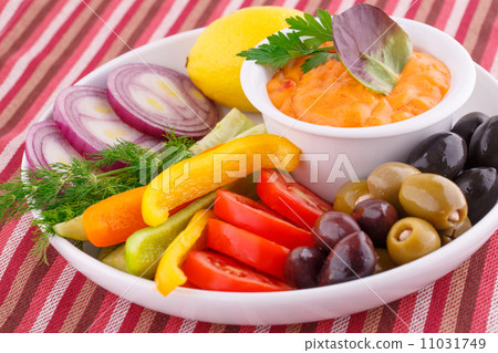 Vegetables, olives, lemon and cheese sauce 11031749