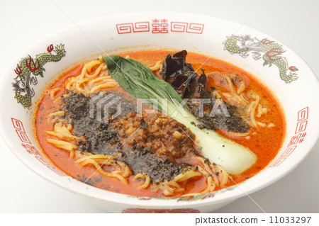 Black sesame garland noodles 11033297