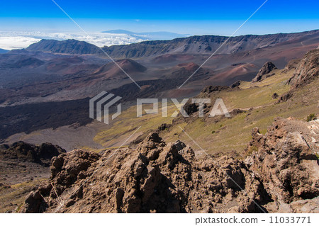 Haleakala Crater 11033771