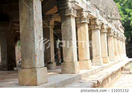 column of lodhi garden tomb 11035132