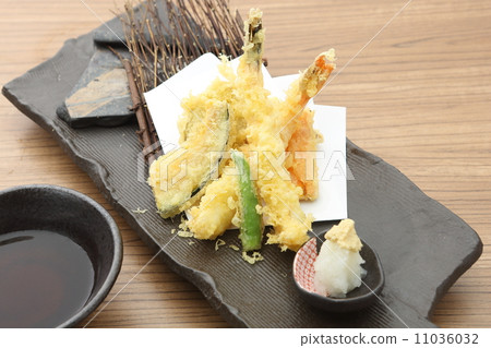 Platter of tempura Platter of tempura 11036032