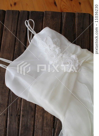 白色吊帶背心洋裝兒童正裝 白色吊帶背心洋裝兒童正裝 11036230