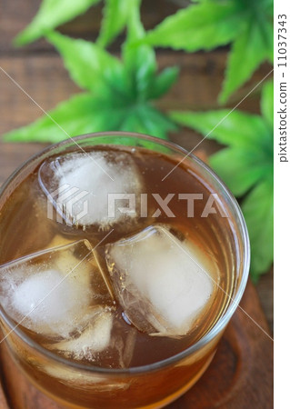 大麥茶加冰塊，冷飲 11037343