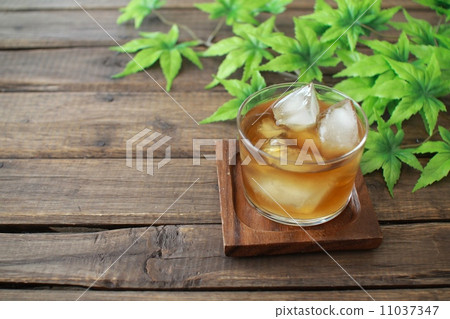 大麥茶加冰塊，冷飲 11037347