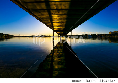 wooden pier wooden pier 11038187