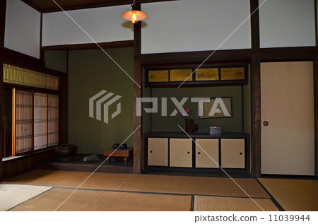 Old Matsubashi house interior view 11039944