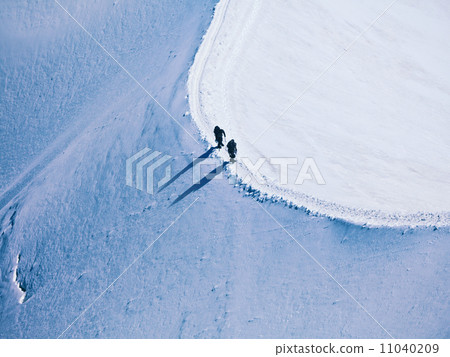 two climbers 11040209