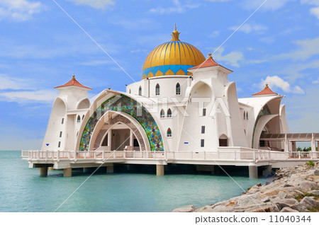 Malacca Straits Mosque 11040344