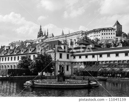 Garden of Albrecht of Wallenstein and Prague castle Garden of Albrecht of Wallenstein and Prague castle 11045139