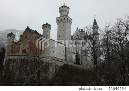 Neuschwanstein Castle in the fog Neuschwanstein Castle in the fog 11046264