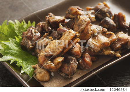 Charcoal grilling of local chicken Charcoal grilling of local chicken 11046284