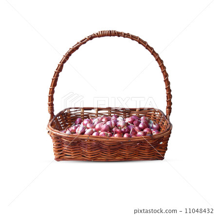 Basket of Onion 11048432