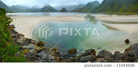 Norwegian Sea night view. 11048696