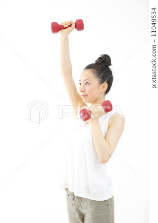 啞鈴·運動·年輕的女士 啞鈴·運動·年輕的女士 11049534