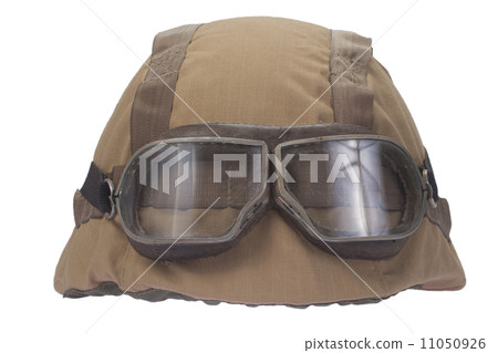 kevlar helmet with camouflage cover and protective goggles 11050926