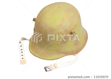 World War One German Stahlhelm military helmet 11050970