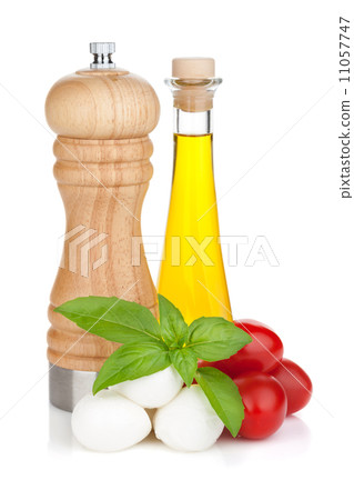 Mozzarella cheese with cherry tomatoes and basil 11057747