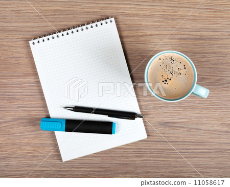 Blank notepad and coffee cup 11058617