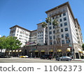 Beverly Hills 11062373