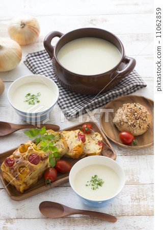 Potage Potatoes Cake Scale breakfast Potage Potatoes Cake Scale breakfast 11062859
