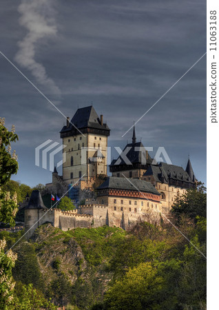 karlstejn castle 11063188