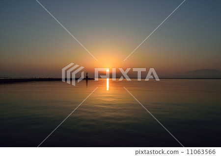 Morning glow Morning glow 11063566