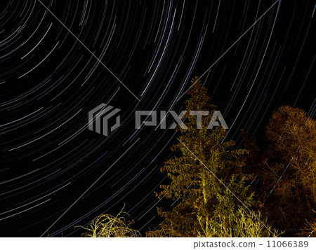 Startrails 11066389