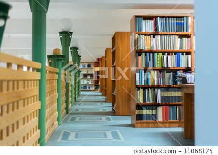 Library bookshelf closeup with letter Library bookshelf closeup with letter 11068175