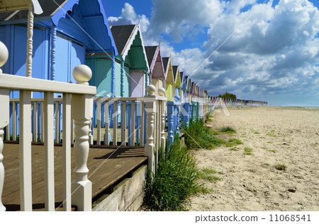 Beach huts 11068541