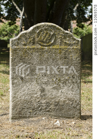 Gravestone 11069378
