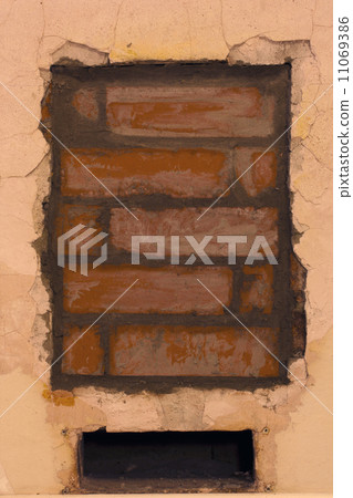Bricked up Bricked up 11069386