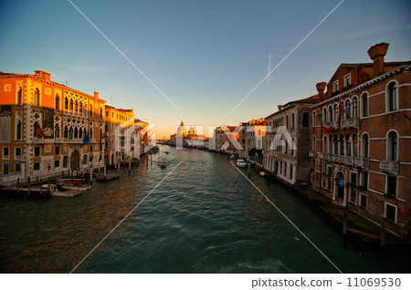 Venice Italy grand canal view 11069530