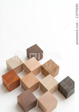 Wood 11070880