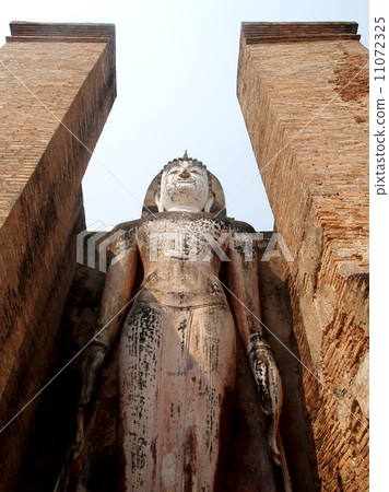 Temple Buddha Statue  in Sukhothai Historical Park,Thailand Temple Buddha Statue  in Sukhothai Historical Park,Thailand 11072325