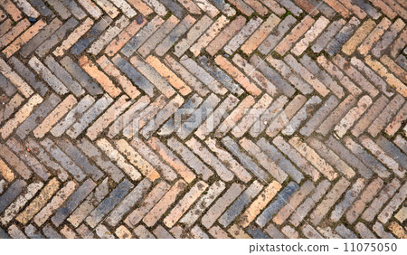 Colorful stone block paving 11075050
