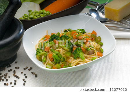 vegetable pasta 11077010