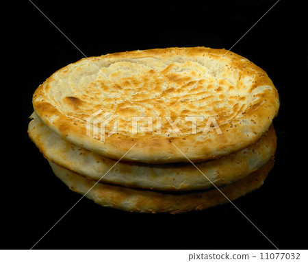 uzbek bread uzbek bread 11077032