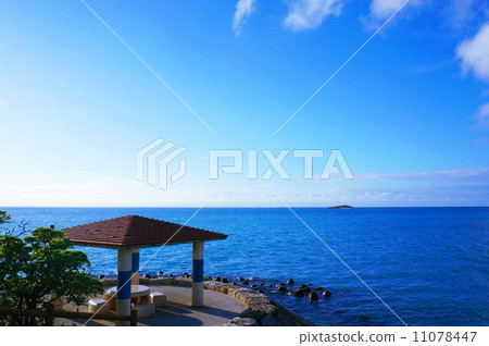 Mimi Beach 11078447