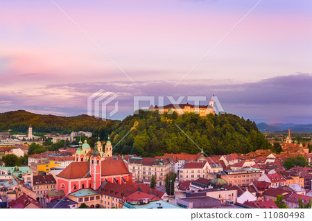 Panorama of Ljubljana at dusk. 11080498