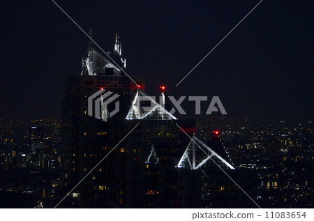 Night skyscraper 11083654