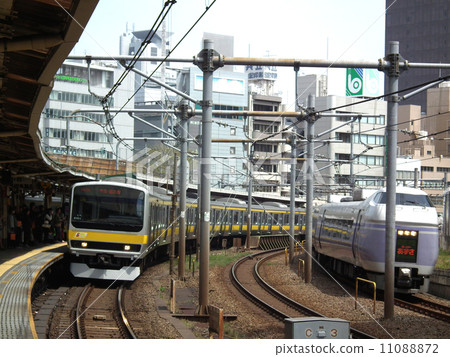 Central · Sobu Safety Line E 231 Iidabashi Station 11088872