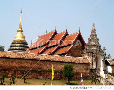 Wat Phra That Lampang Luang,famous temple , Lampang , Thailand 11090428